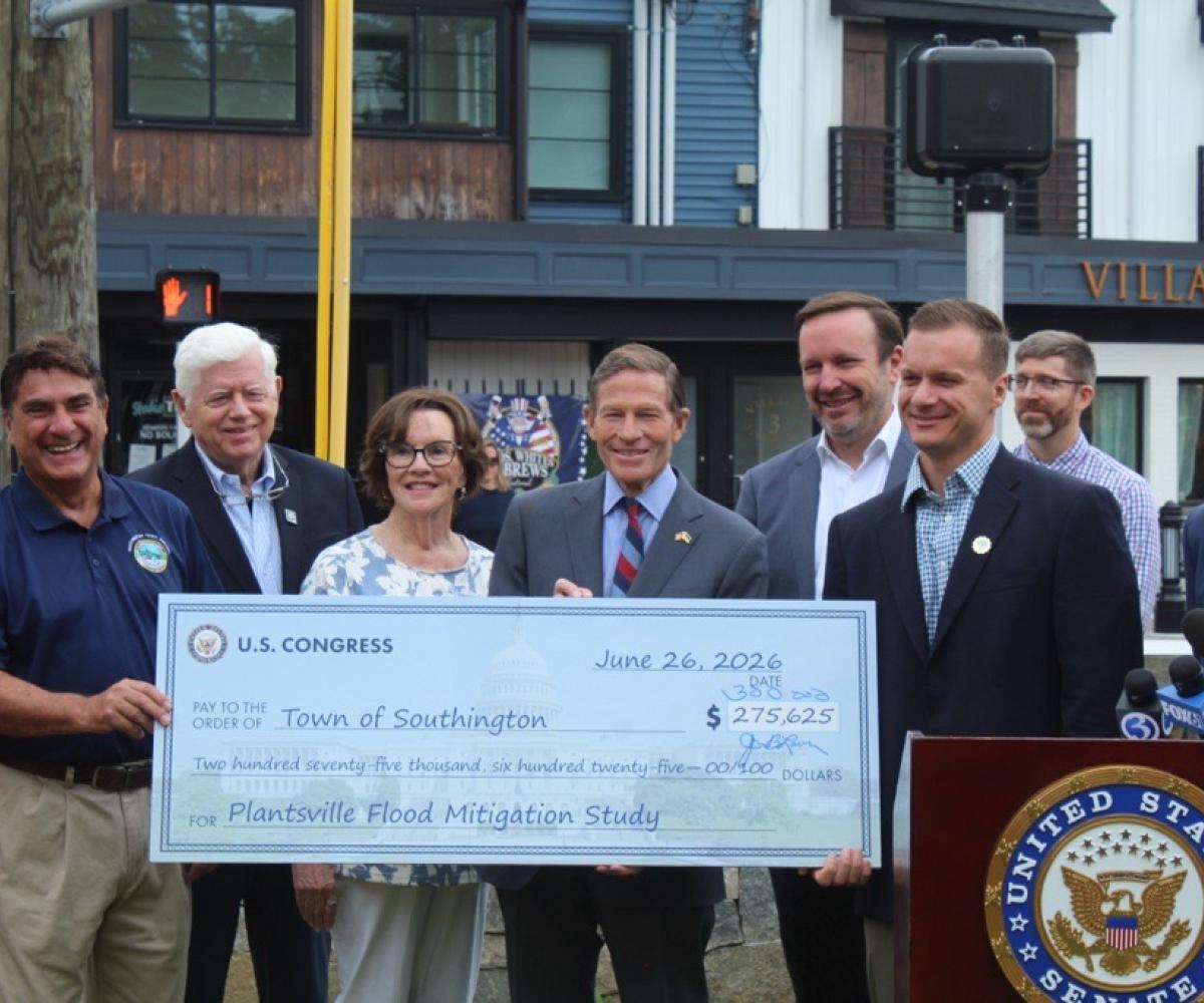 Rep. Larson with Senators Blumenthal and Murphy, State Rep. Chris Poulos, and Southington leaders