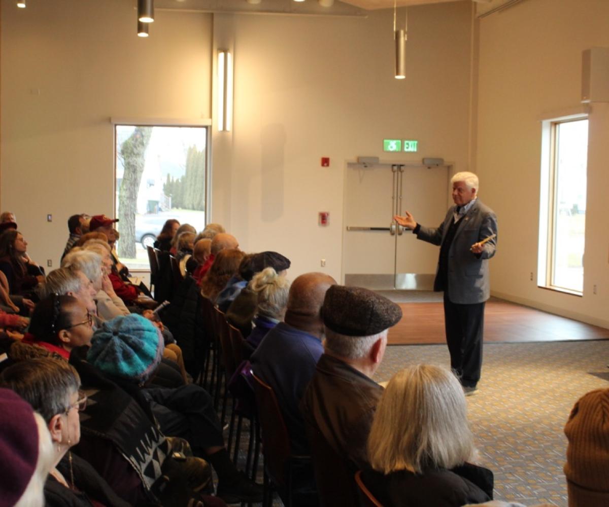 Rep. Larson meets with seniors in East Hartford