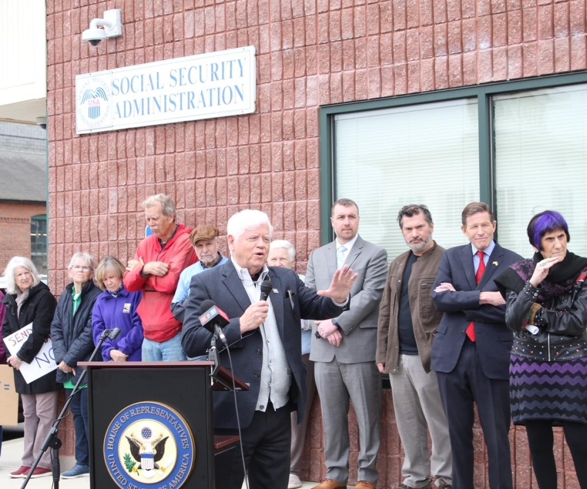 Rep. Larson outside the Middletown Social Security Field Office