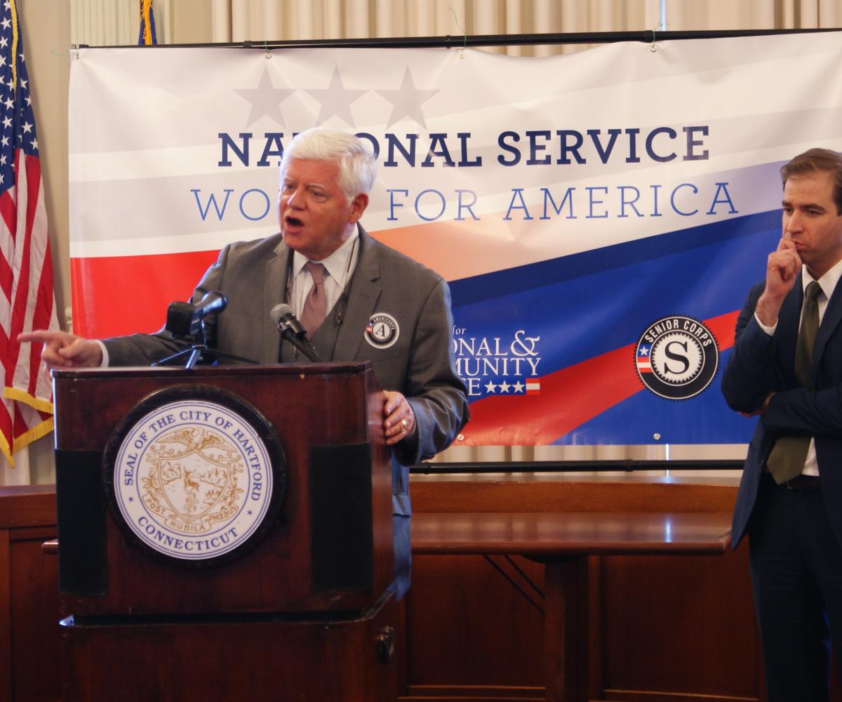Rep. Larson and Mayor Bronin speak in support for national and community service.