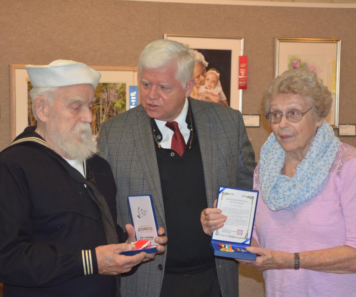 Congressman Larson Seniors