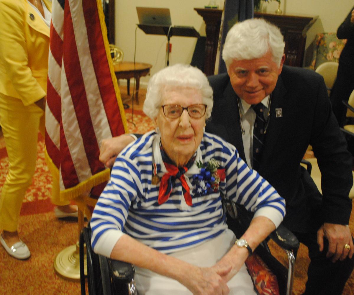 Congressman Larson Seniors