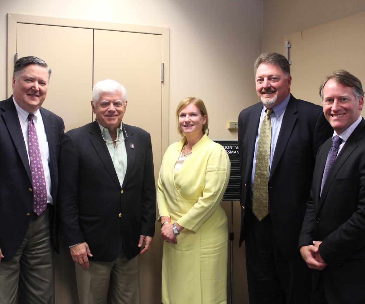 Congressman Larson with Constituents