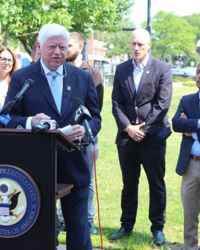 Rep. Larson with State Senator Matt Lesser, State Representative Kate Farrar, West Hartford resident Emir Cecunjanin, State Senators Derek Slap and MD Rahman, former State Rep. Ed Vargas, West Hartford Deputy Mayor Deb Polun, Senator Richard Blumenthal, and members of the West Hartford Town Council