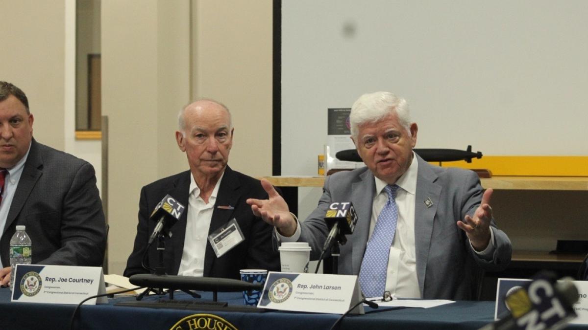 Reps. Larson and Courtney at Electric Boat Roundtable