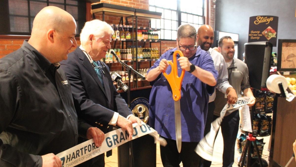 Connecticut Foodshare President & CEO Jason Jakubowski, Rep. Larson, Forge City Works Executive Director Ben Dubow, and Hartford Mayor Arunan Arulampalam
