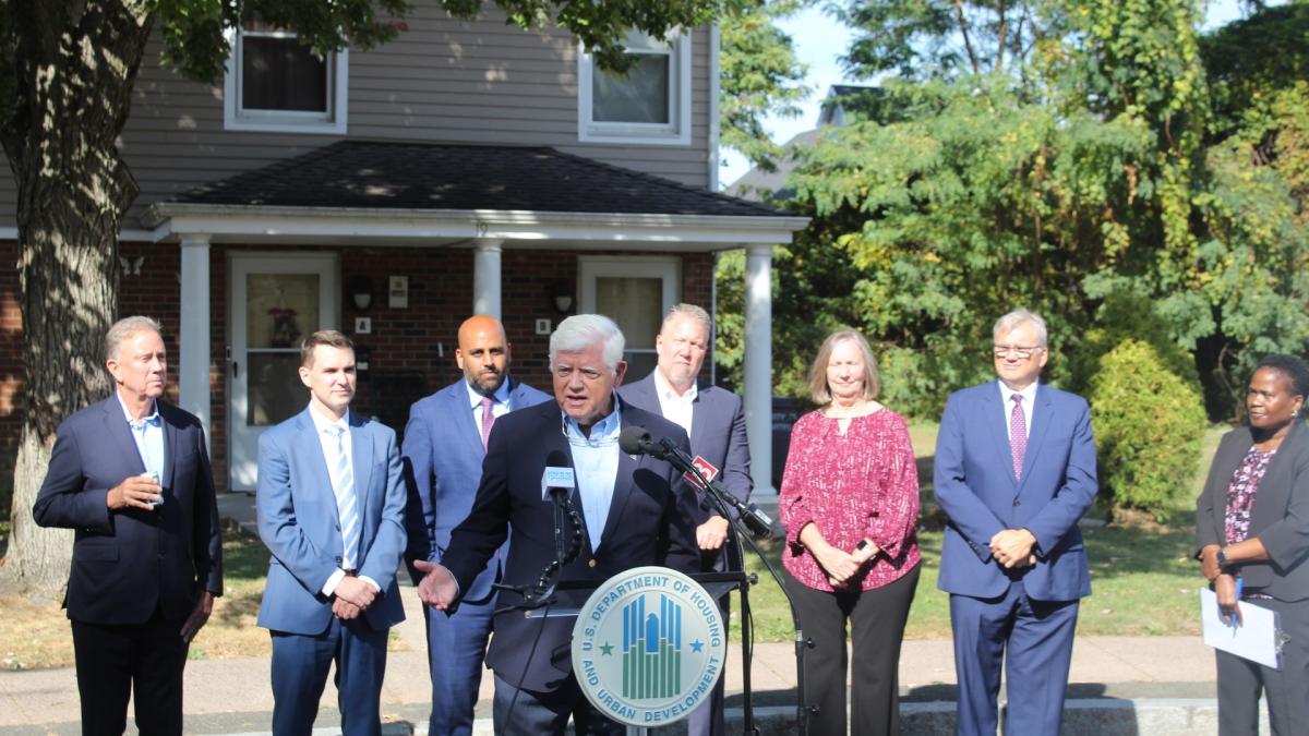 Rep. Larson Announces Federal Funding to Reduce Lead Paint Hazards in Hartford