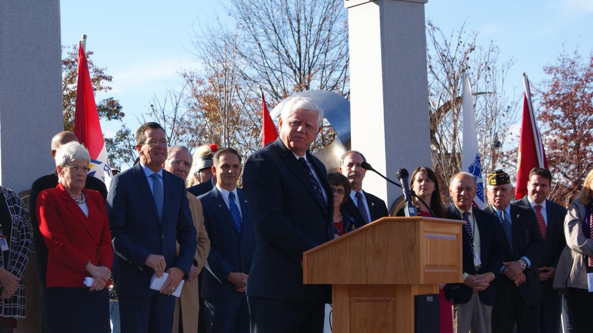 Rep. Larson stands with veterans and officials in Connecticut