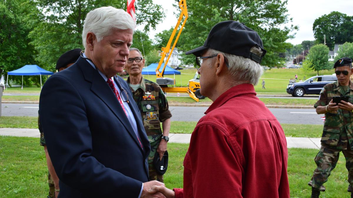 Rep. Larson joins veterans in Bristol
