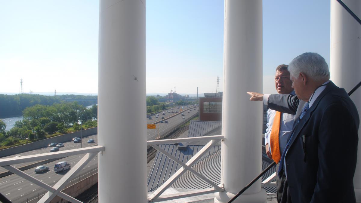 Rep. Larson and Chairman Shuster inspect Hartford's highways