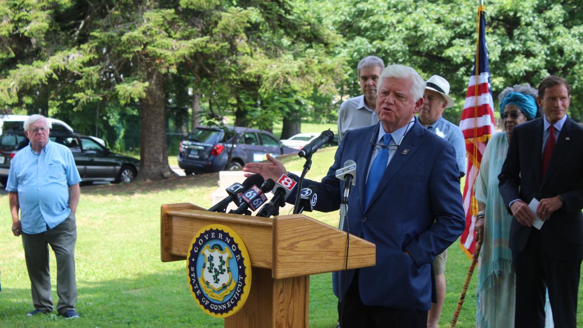 Congressman Larson speaking