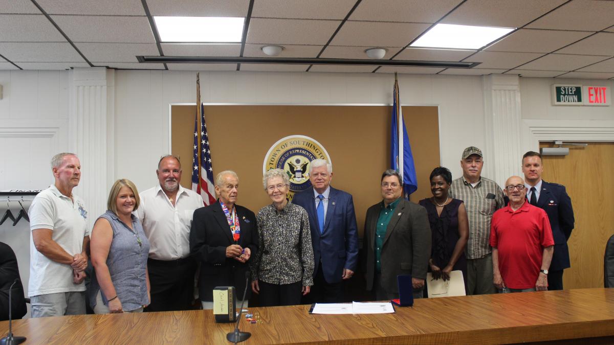 Congressman Larson with Constituents