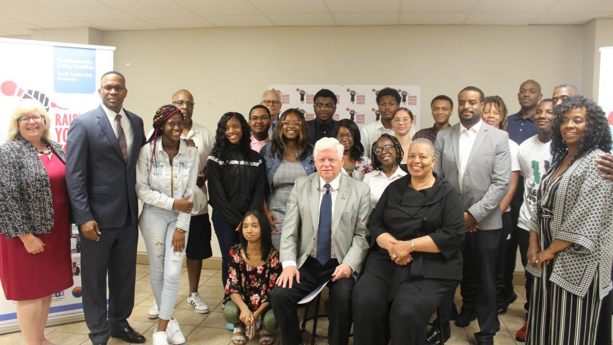 Congressman Larson with Constituents