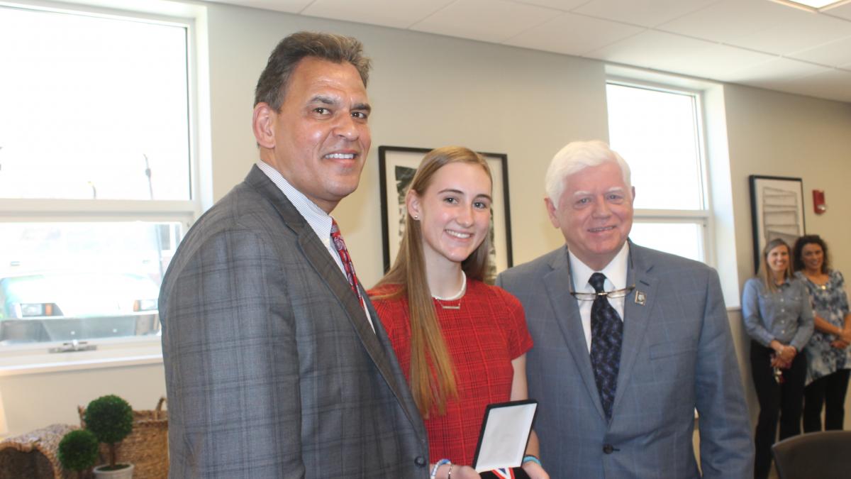 Congressman Larson with Constituents